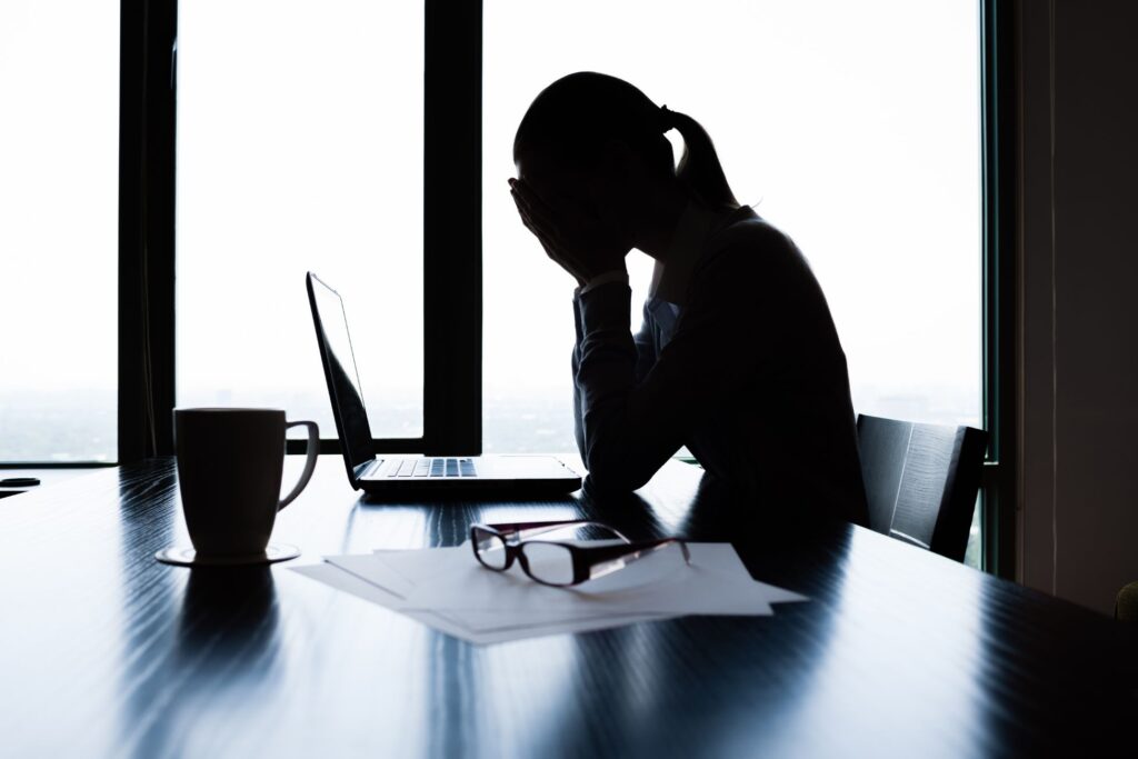 Poznaj skuteczne metody jak radzić sobie ze stresem dowiedz się, jak zmniejszyć jego negatywny wpływ na życie. Odkryj techniki relaksacyjne!