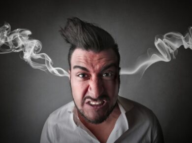 Złość to naturalna emocja, ale niekontrolowana może prowadzić do negatywnych konsekwencji. Dowiedz się, jak radzić sobie ze złością już dziś!