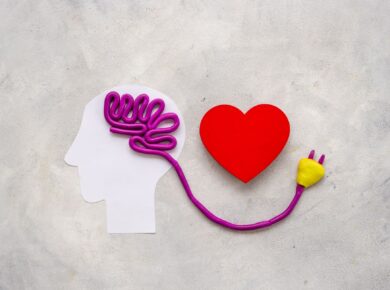 Czy wiesz, że emocje a choroba są ze sobą ściśle powiązane? Stres i tłumione emocje mogą osłabiać układ odpornościowy, prowadząc do choroby.