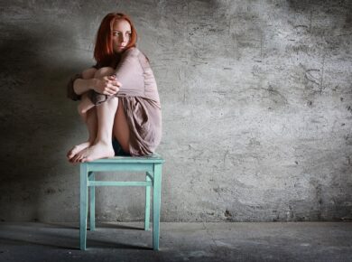 Czy trauma może być dziedziczona? Przeczytaj i sprawdź, dlaczego Polacy przodują w światowych rankingach PTSD.