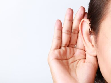 Słuchanie to klucz do sukcesu! Dowiedz się, jak najwięksi liderzy świata wykorzystują tę umiejętność i jak możesz na tym skorzystać.